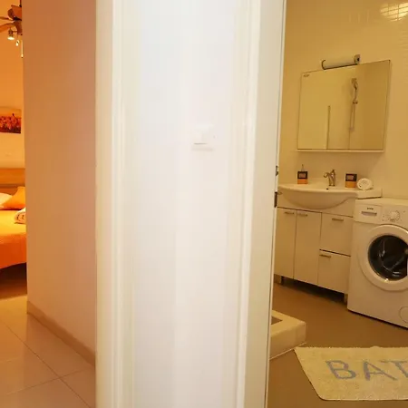 Old Mate..postira Apartment Postira